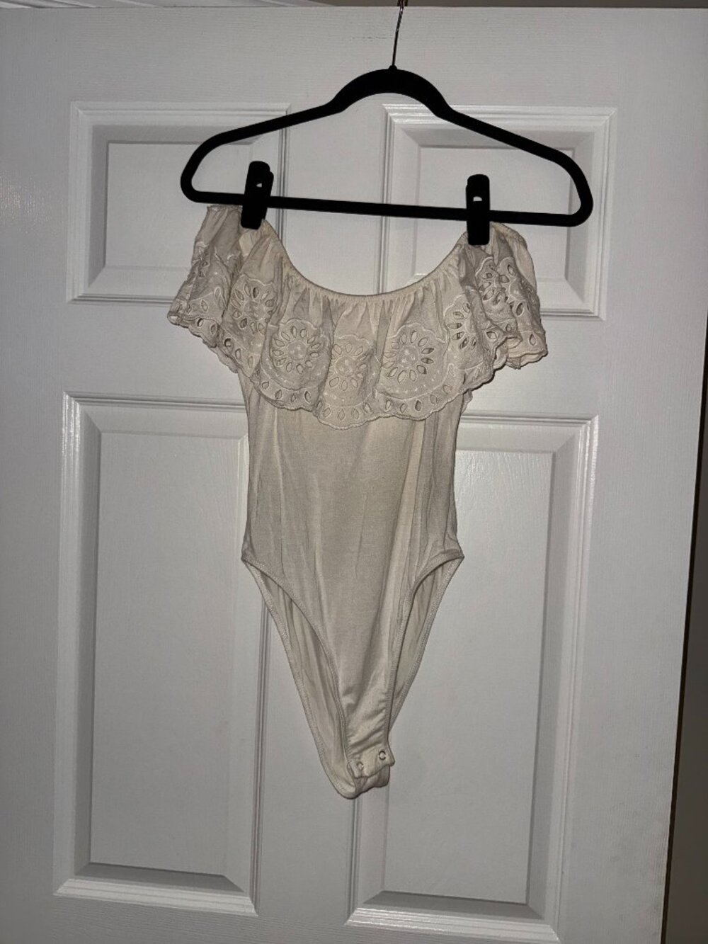 Off The Shoulder Ruffle Bodysuit - Picture 1 of 3